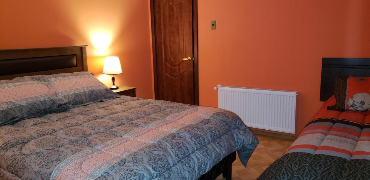 Hostal Nataly Puerto Natales Bagian luar foto