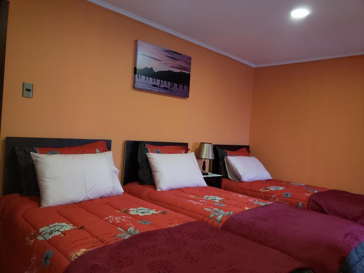 Hostal Nataly Puerto Natales Bagian luar foto